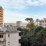 Pegli Quartiere Giardino Apartamento